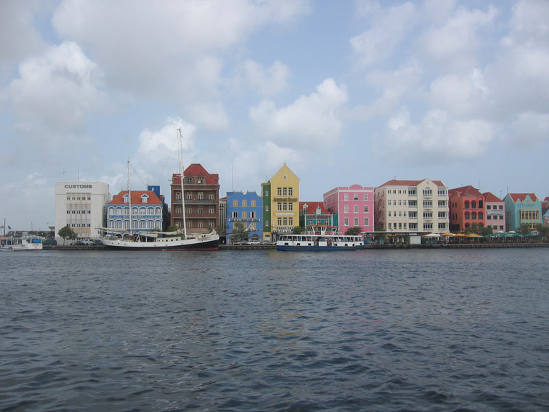 7-24-06-Curacao---Willemstad---Punda-4