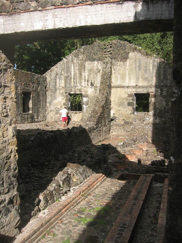 5-13-06 Martinique, Trois Ilet- Plagerie sugar mill4