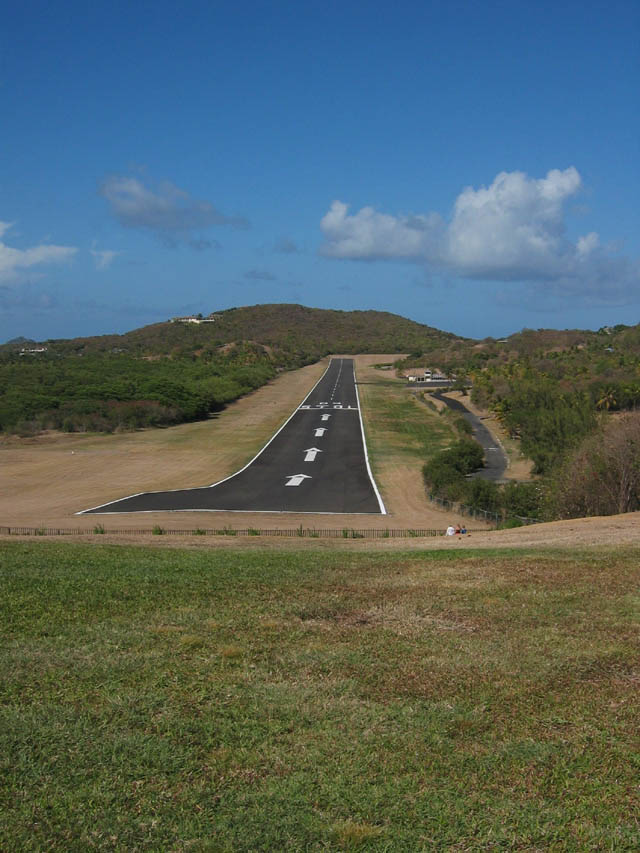 5-28-06 Mustique-airstrip